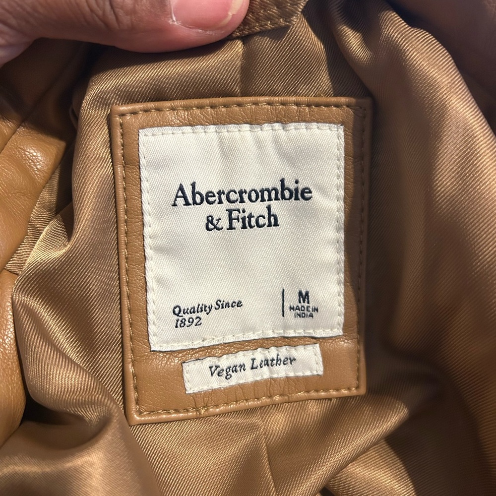 Abercrombie & Fitch Vegan Leather Crop Jacket in Butterscotch NWOT size M - Picture 7 of 9